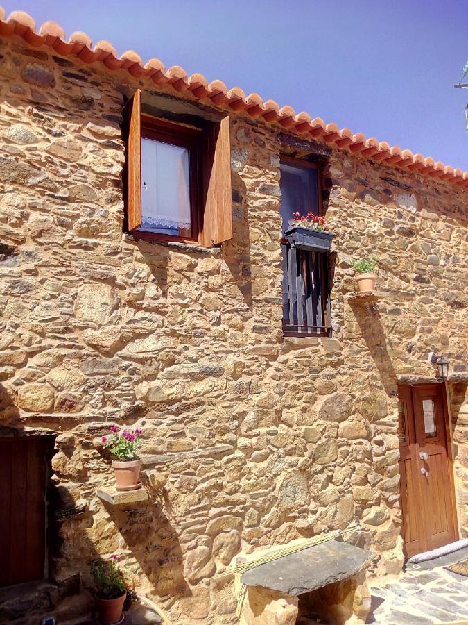Refugio Do Raposo/Casa Deneb Villa Montes da Senhora Bagian luar foto